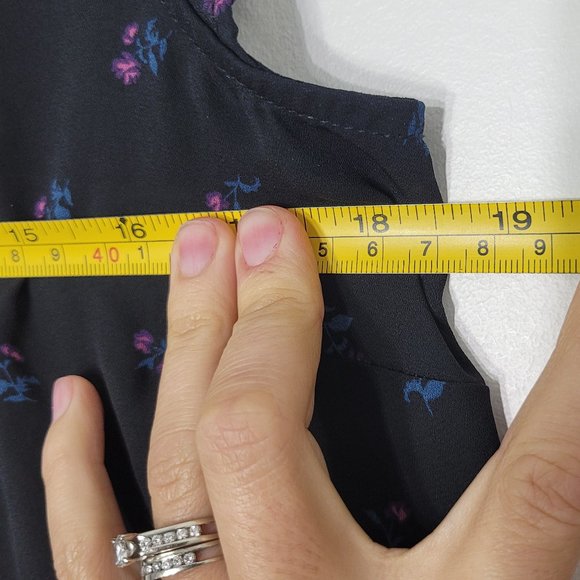 Stork & Babe Maternity Floral Print Sleeveless V-Neck Summer Casual Blouse XS - Picture 8 of 9